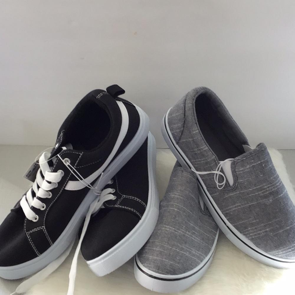 NWT 2 pair  Canvas casuals men’s shoes sizes L, M